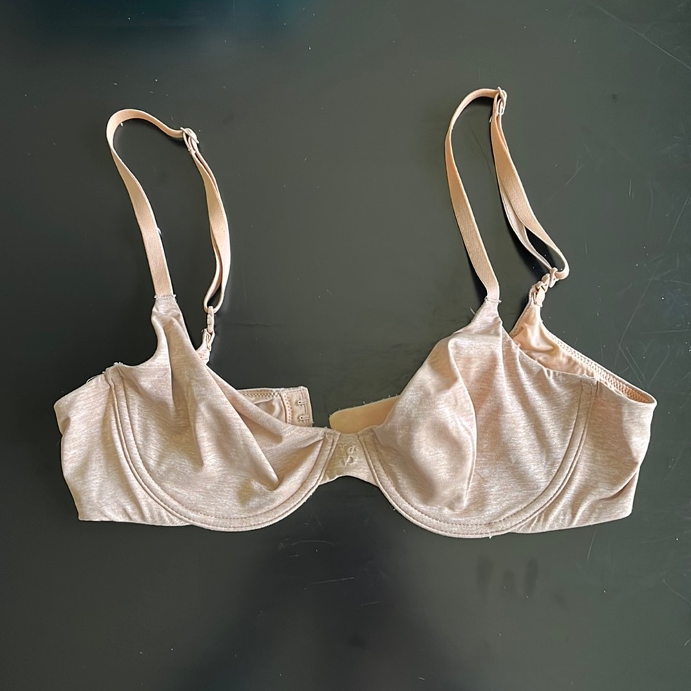 Victoria’s Secret unlined bra, 34B